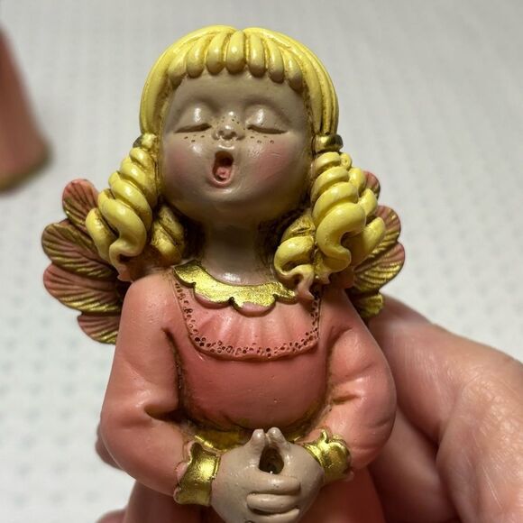 Vintage Ennio Morcaldo/Alfonso Lucchesi Pink Resin Singing Angels Italy 1992 - Picture 7 of 10